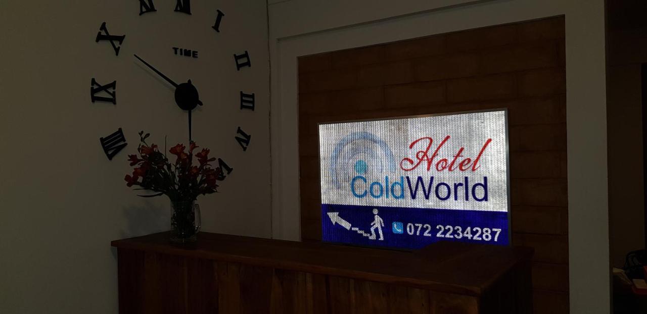 Hotel Coldworld نوفارا إيلِيا المظهر الخارجي الصورة