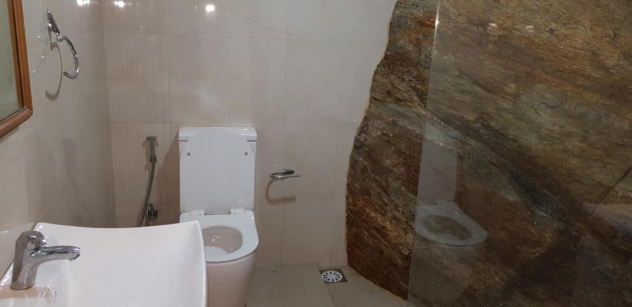 Hotel Coldworld نوفارا إيلِيا المظهر الخارجي الصورة