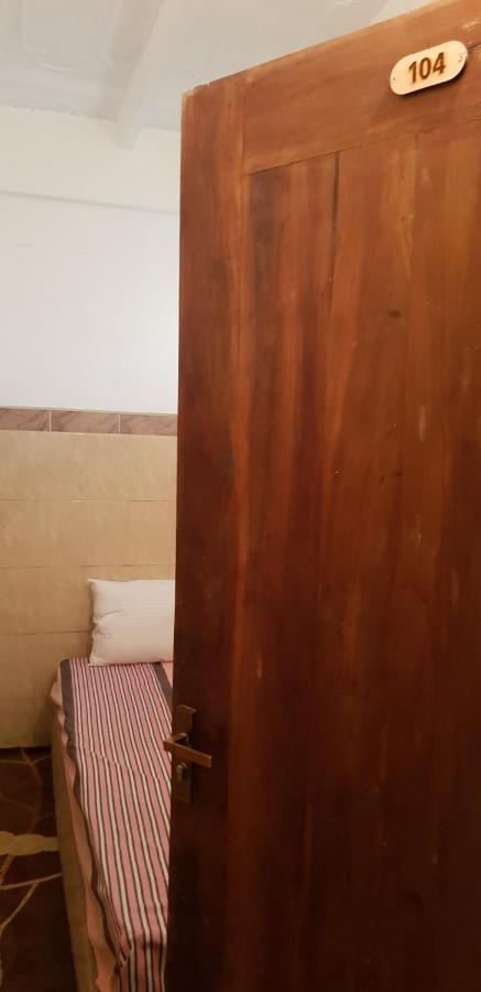 Hotel Coldworld نوفارا إيلِيا المظهر الخارجي الصورة